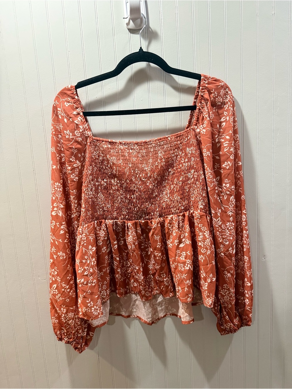 Cupshe‎ Rust Floral Ruched V-Neck Peasant Blouse - Picture 4 of 4